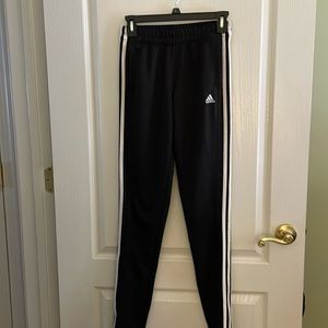 Women’s Adidas jogger